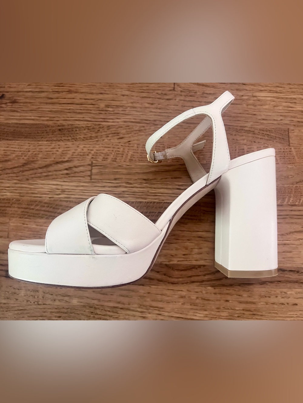 Stuart Weitzman Dayna Platform Sandal in Off-White - Picture 10 of 11
